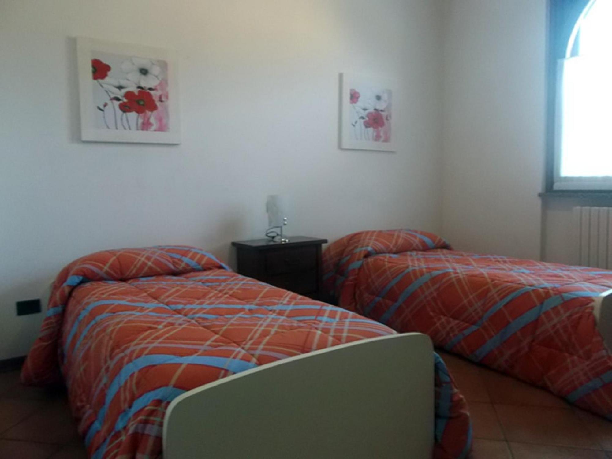 Crespi House Parabiago Quarto foto